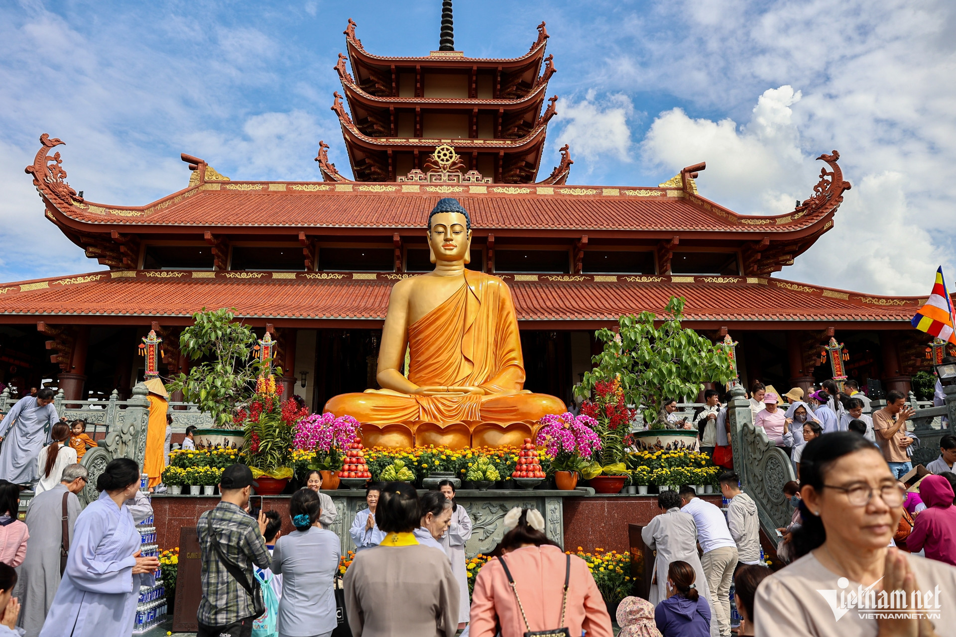 vesak vietnam3.jpg