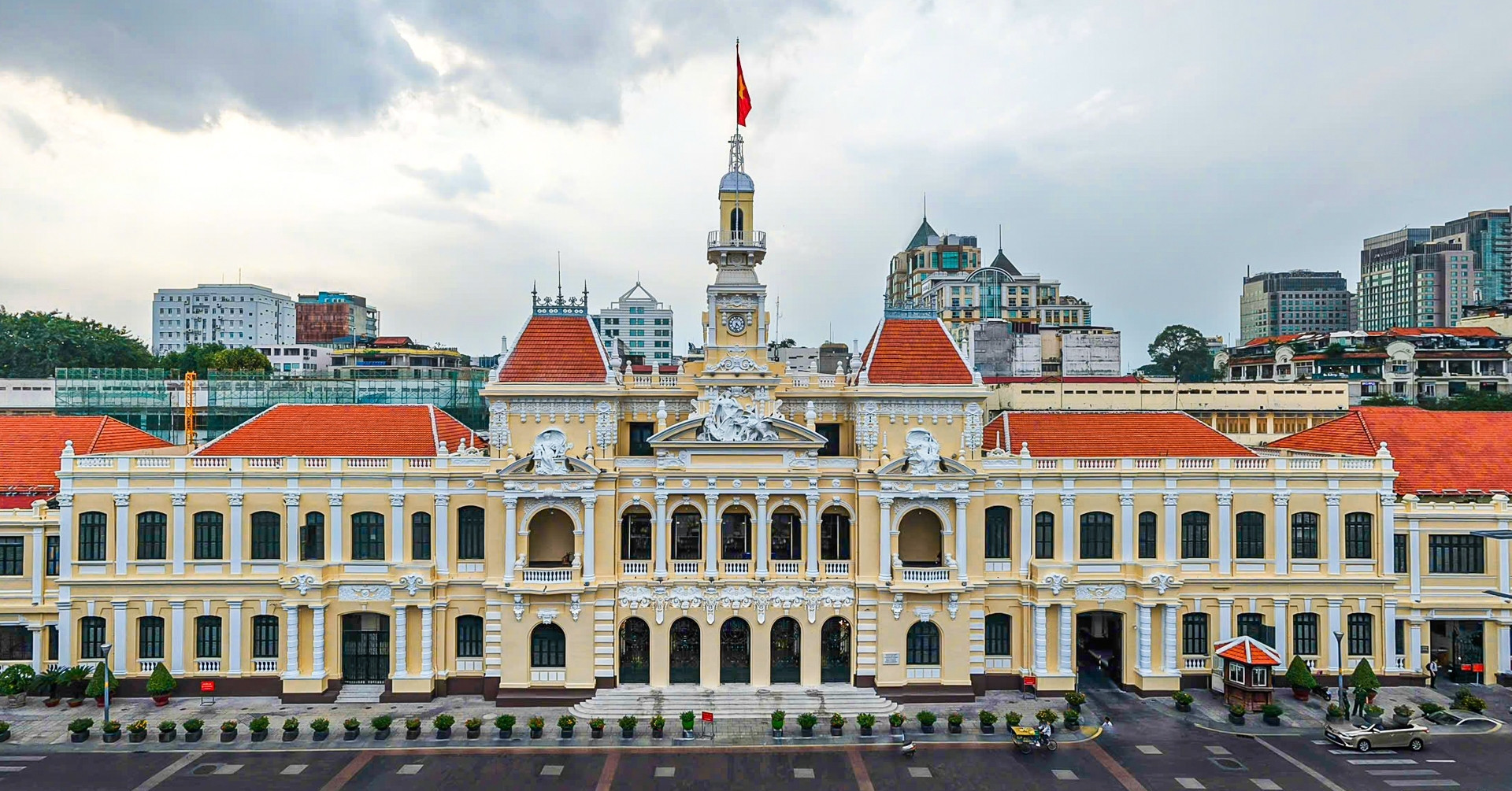 Vietnam considers constitutional changes to streamline government structure