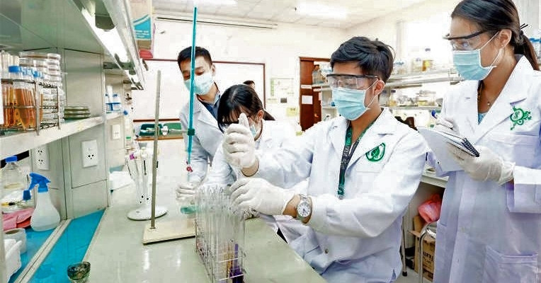 Vietnam must break R&D barriers to accelerate global competitiveness