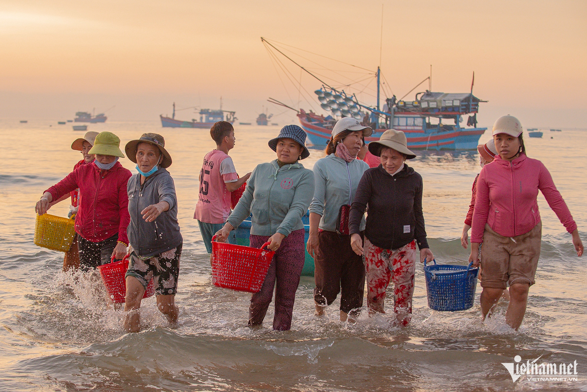 vietnam fishing village1.jpg
