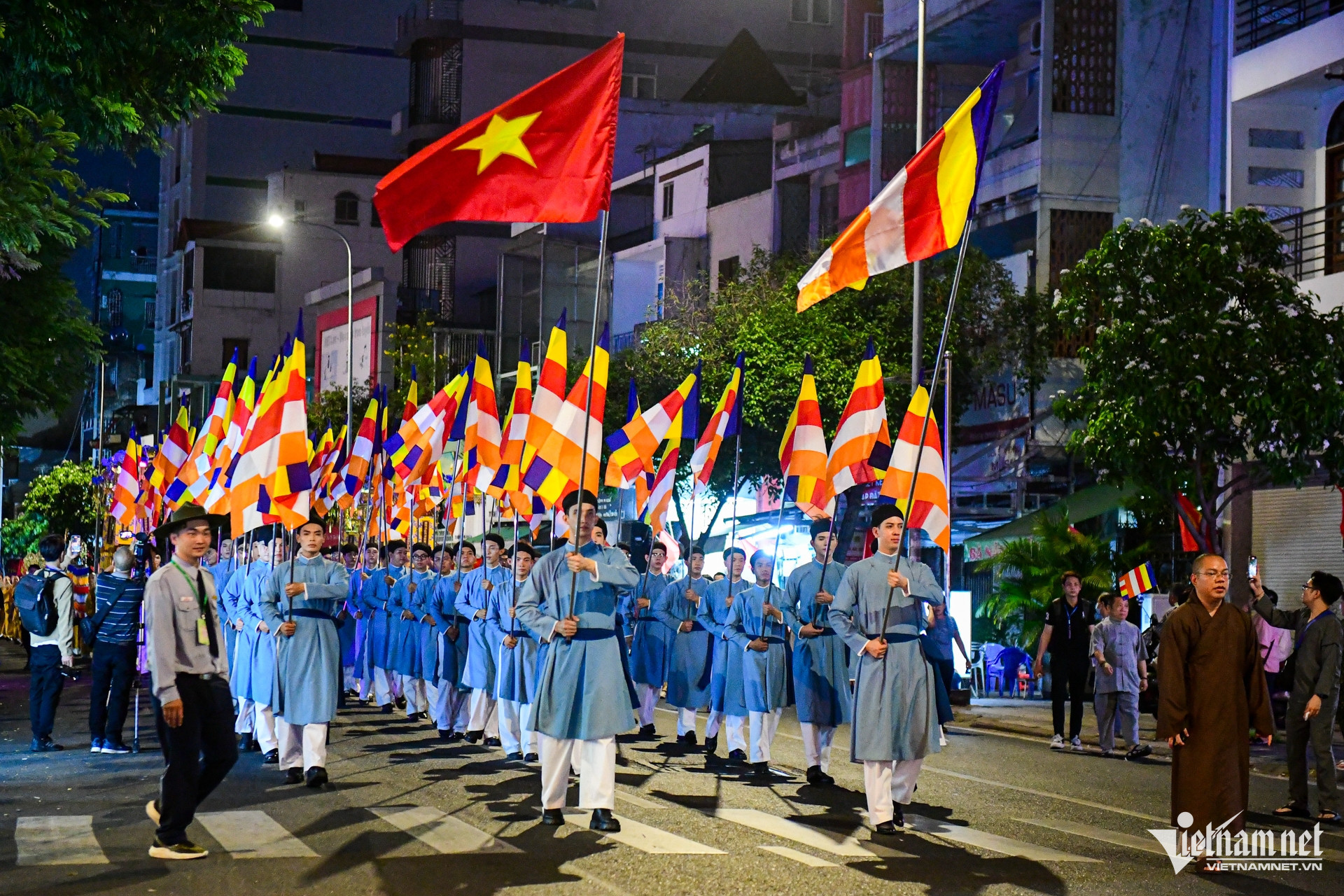 vesak vietnam3.jpg