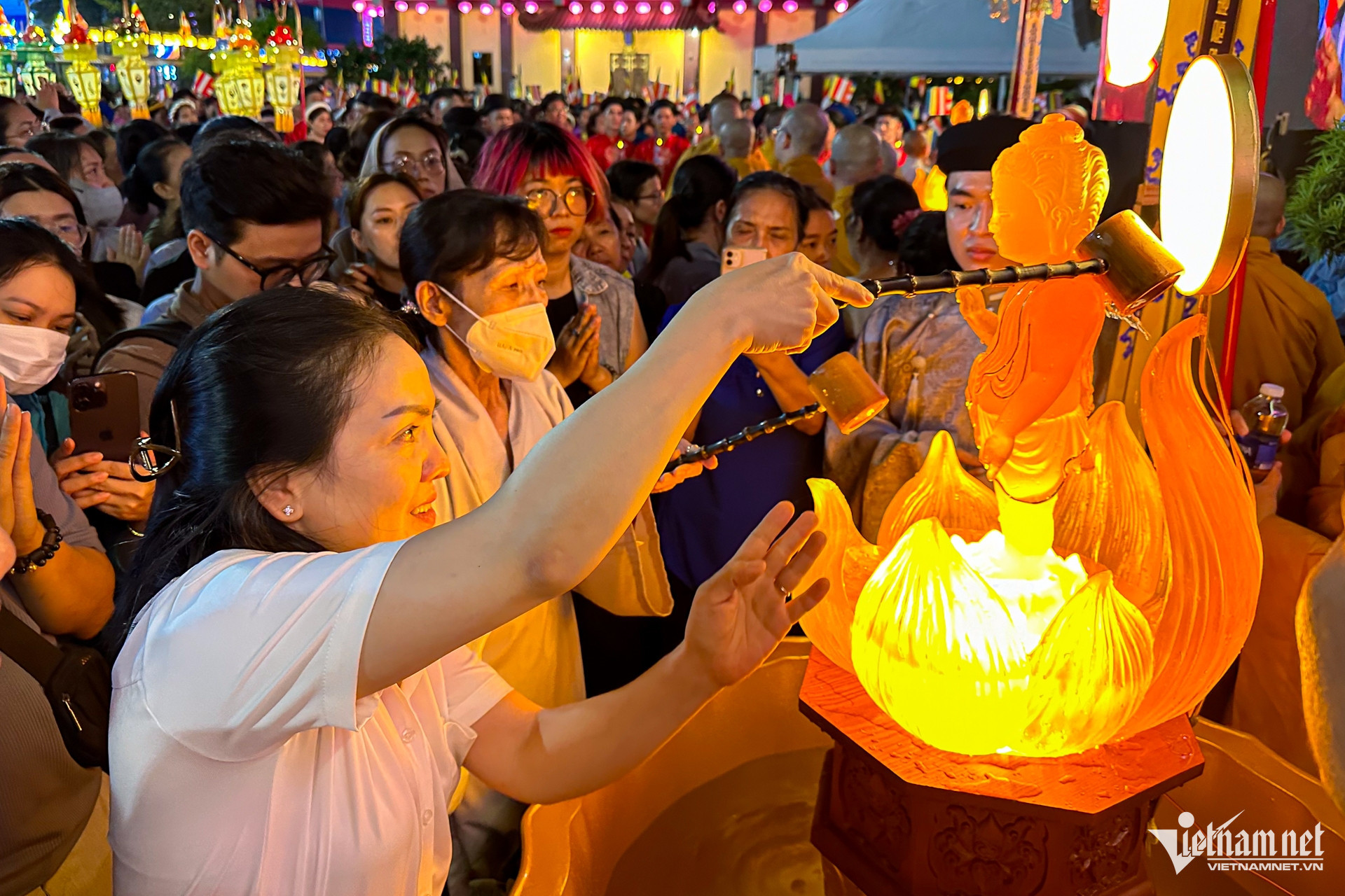 vesak vietnam8.jpg