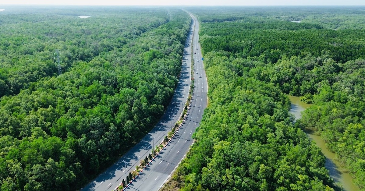 Ho Chi Minh City approves Vingroup’s proposal to research high-speed metro