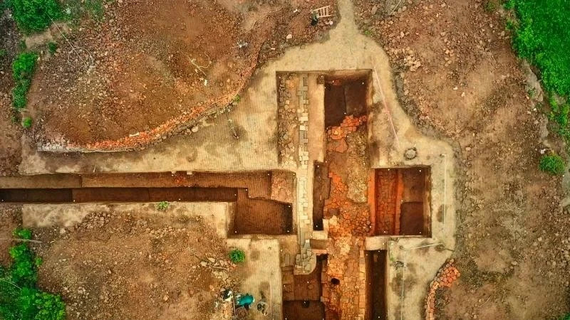Valuable architectural vestiges uncovered in Bac Ninh’s ancient citadel