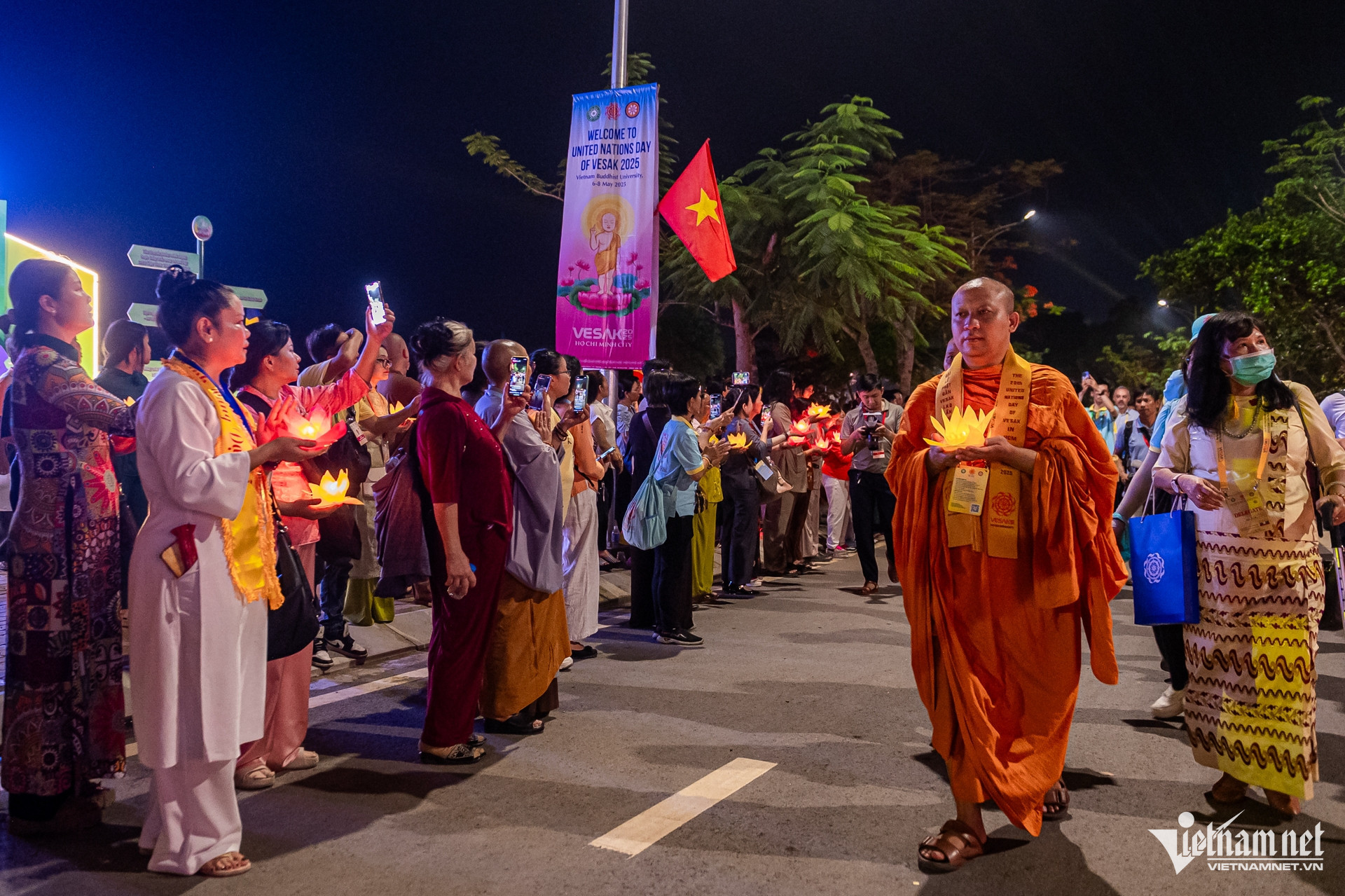 vesak vietnam7.jpg