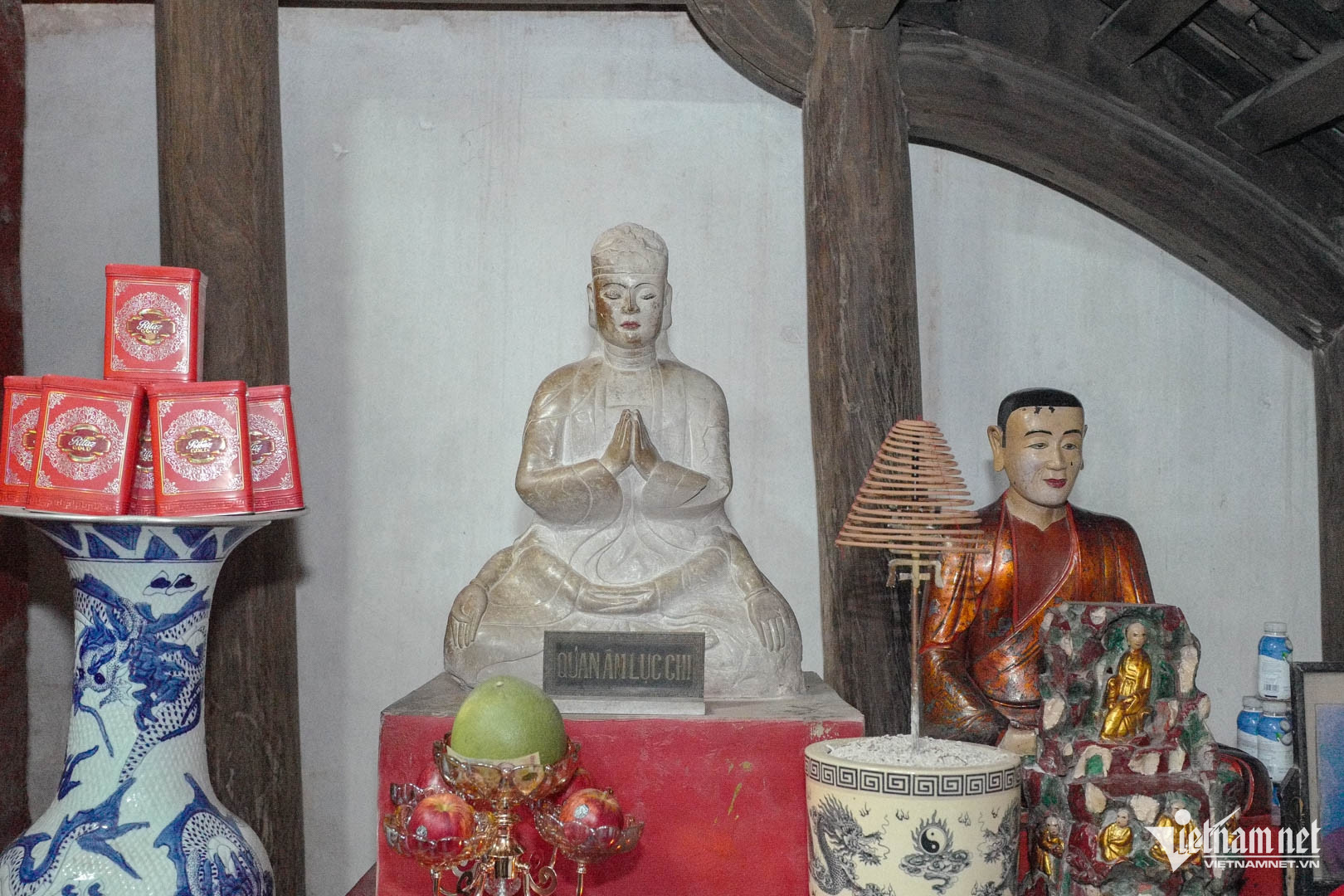 vietnam pagoda13.jpg