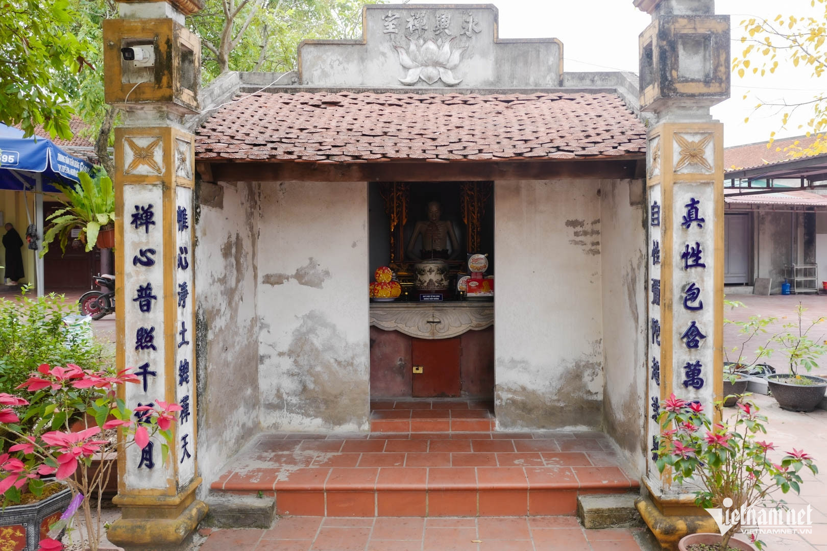 vietnam pagoda26.jpg