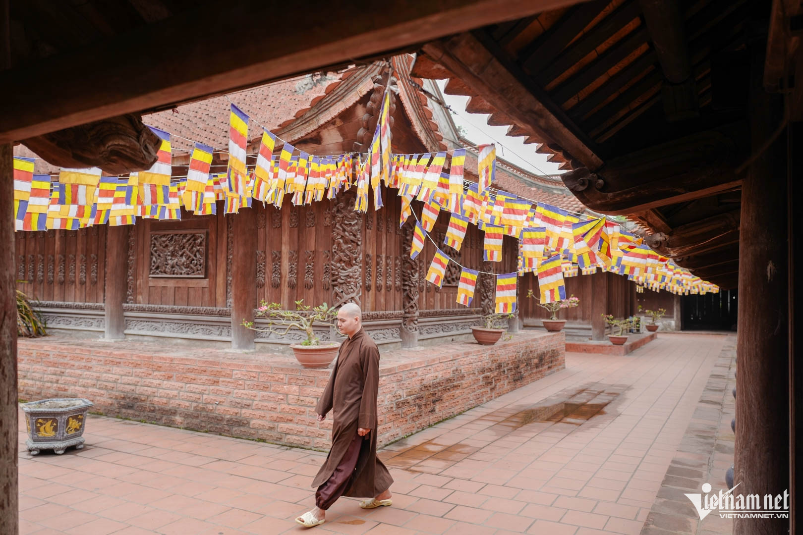 vietnam pagoda3.jpg