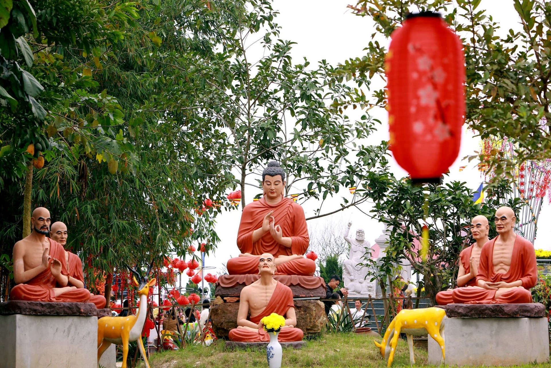 anh 4Độc đáo ngôi chùa có tượng .jpg