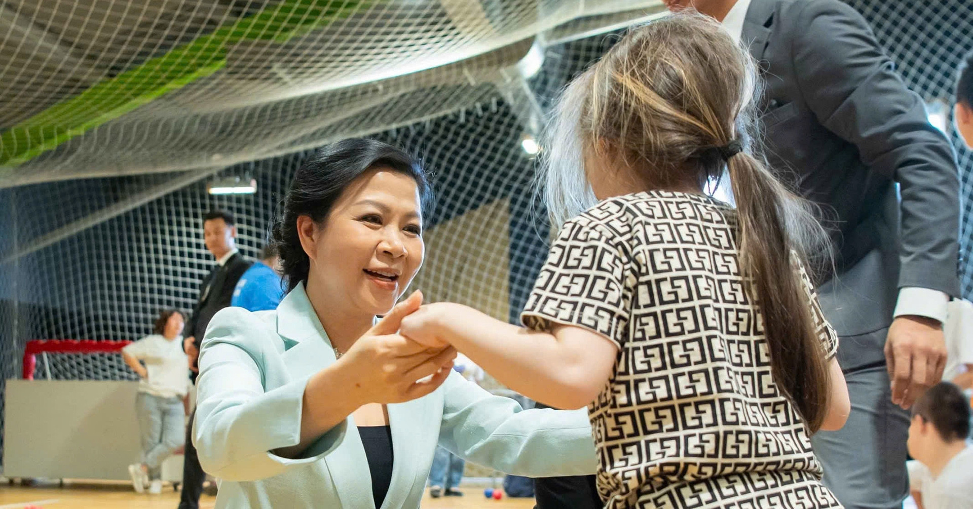 Madame Ngo Phuong Ly visits Paralympic center for the disabled in Kazakhstan