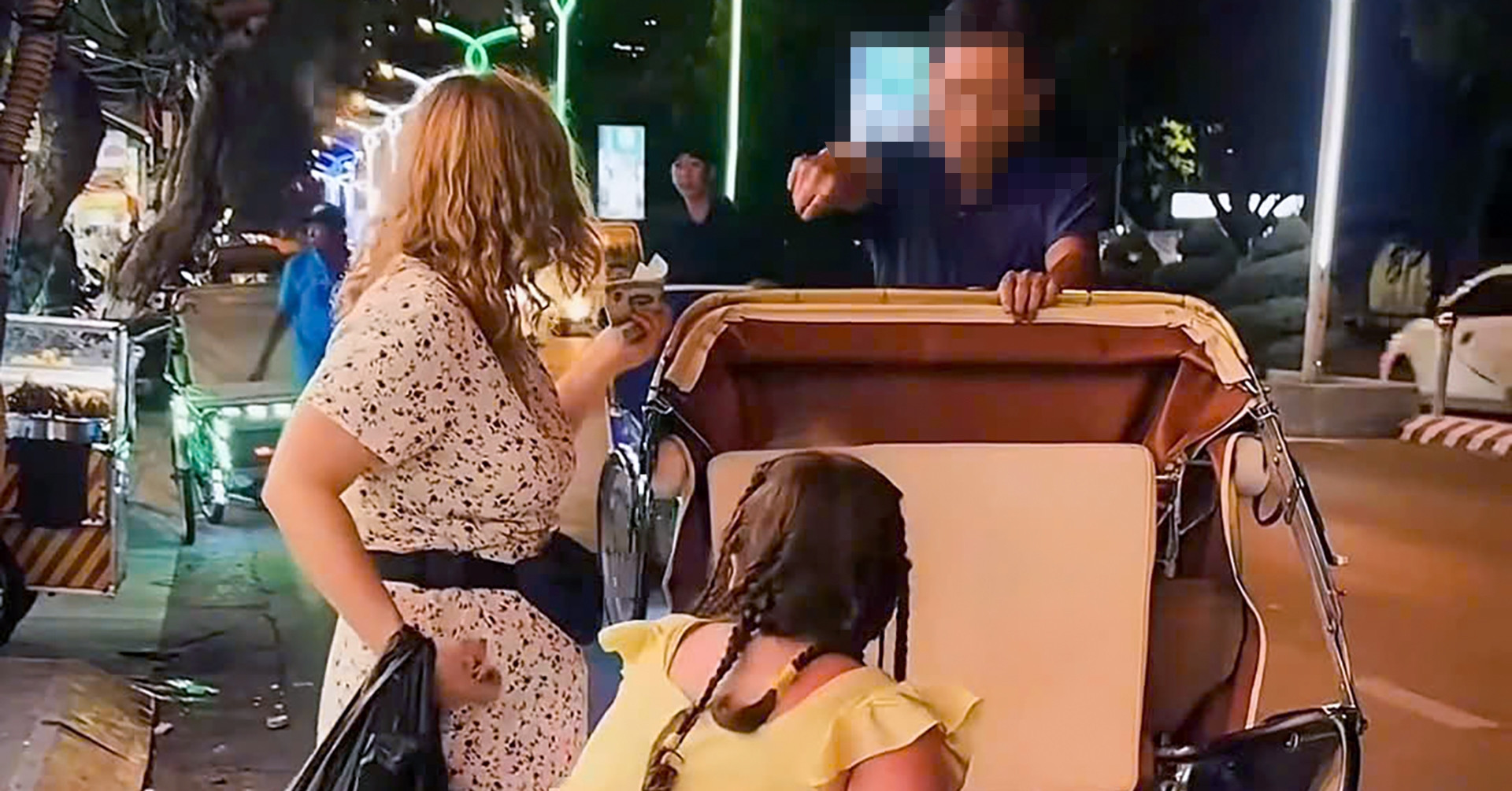 Nha Trang investigates viral clip of cyclo driver mistreating foreign tourist