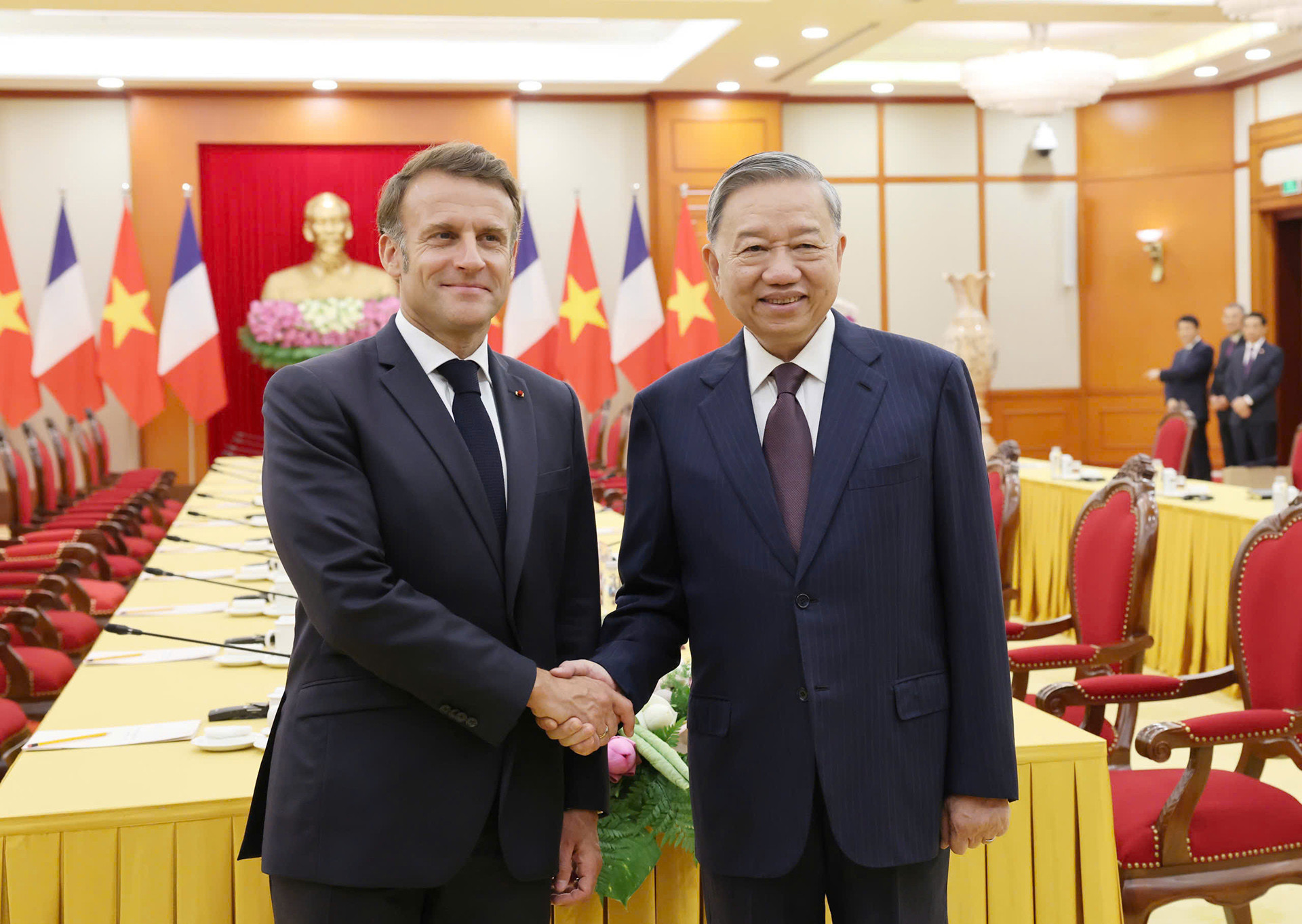 VN France PhamHai.jpeg