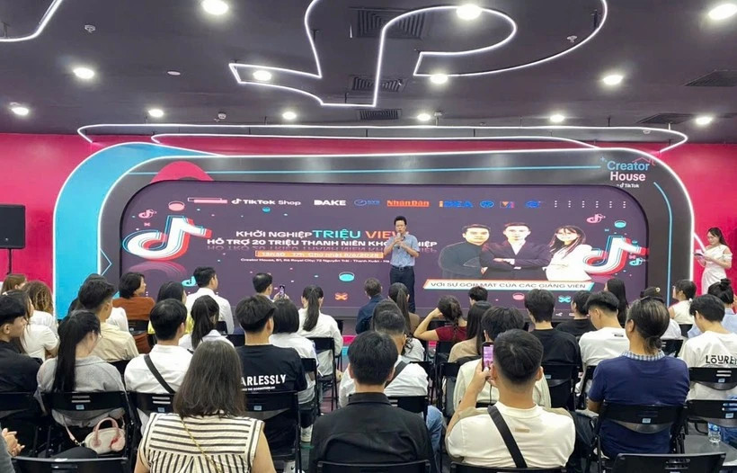 Nearly 8,000 young people receive digital training