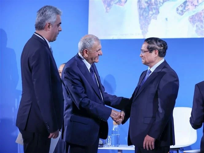 PM co-chairs Deltas of the World Summit, urges action against climate threats
