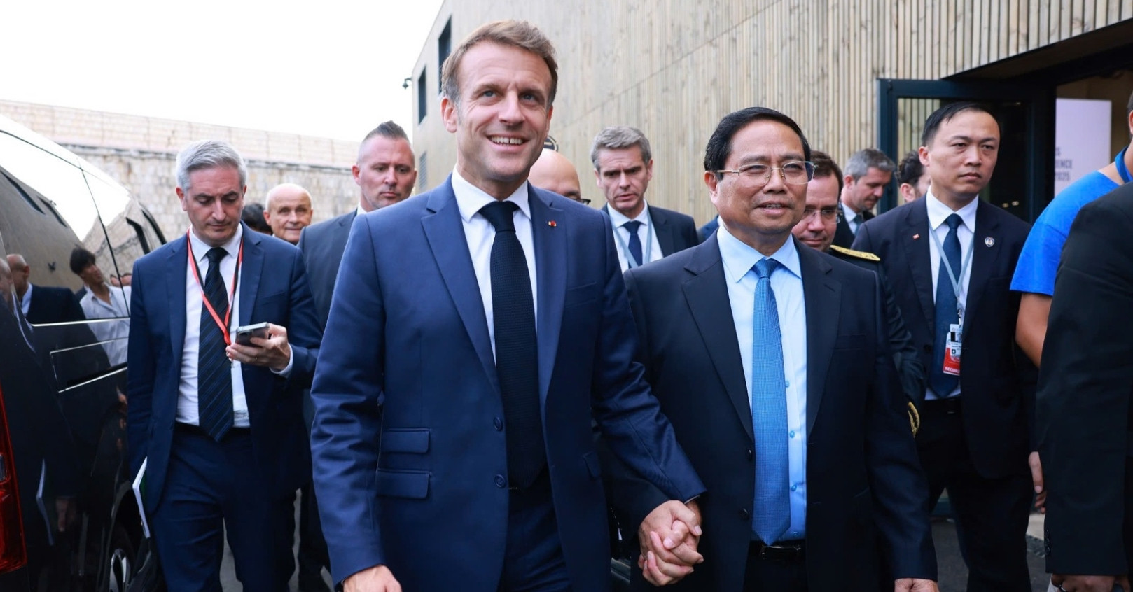 PM Pham Minh Chinh meets French President, EU leaders, and Spanish PM