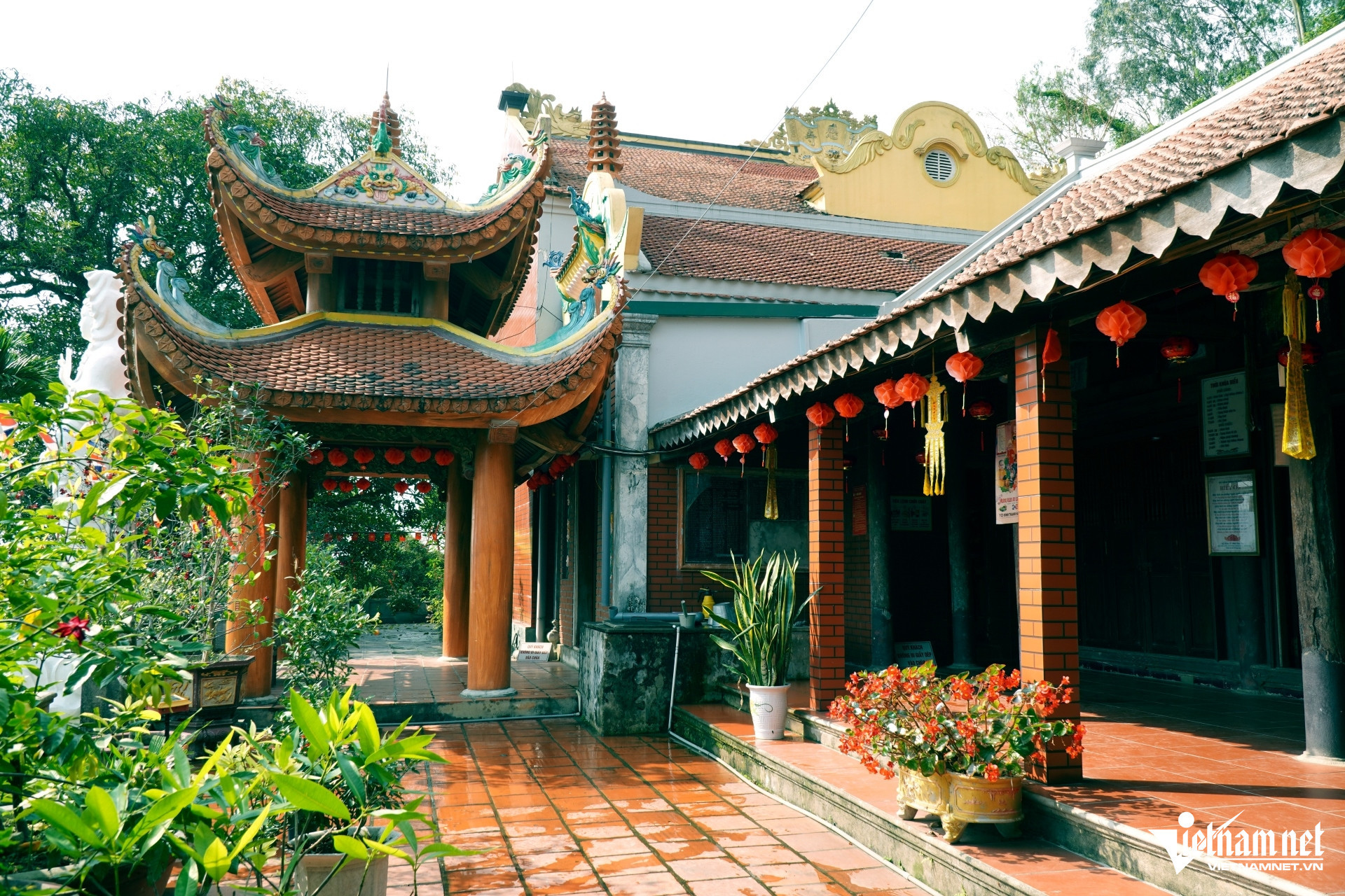 W-a3Ngôi chùa nghìn năm tuổi.JPG.jpg