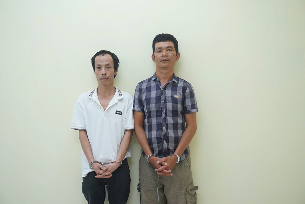 2 doi tuong xuc pham Cong an TpHCM 1.png