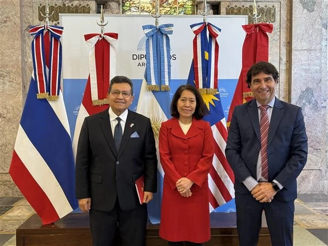 Vietnam advances parliamentary cooperation between ASEAN, Argentina