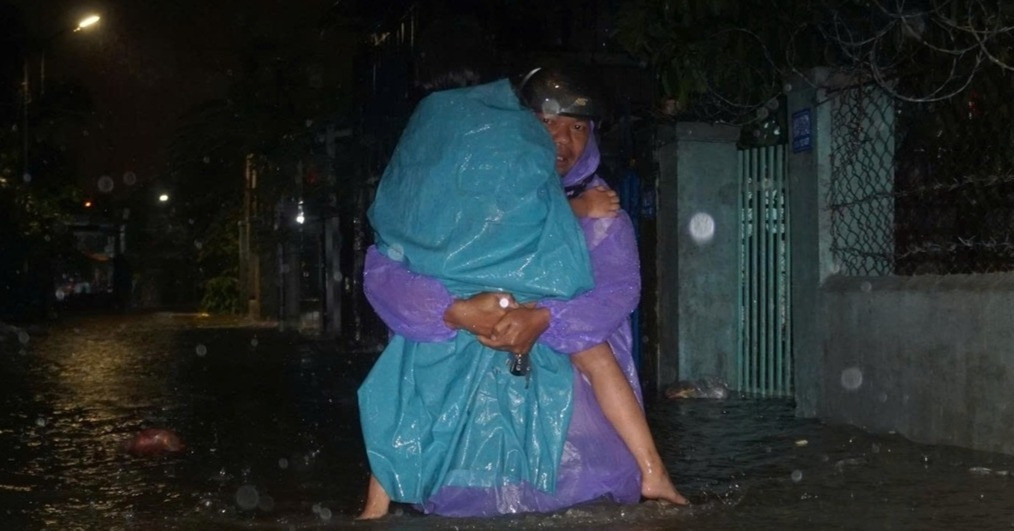 Da Nang floods overnight as Storm Wutip unleashes torrential rain
