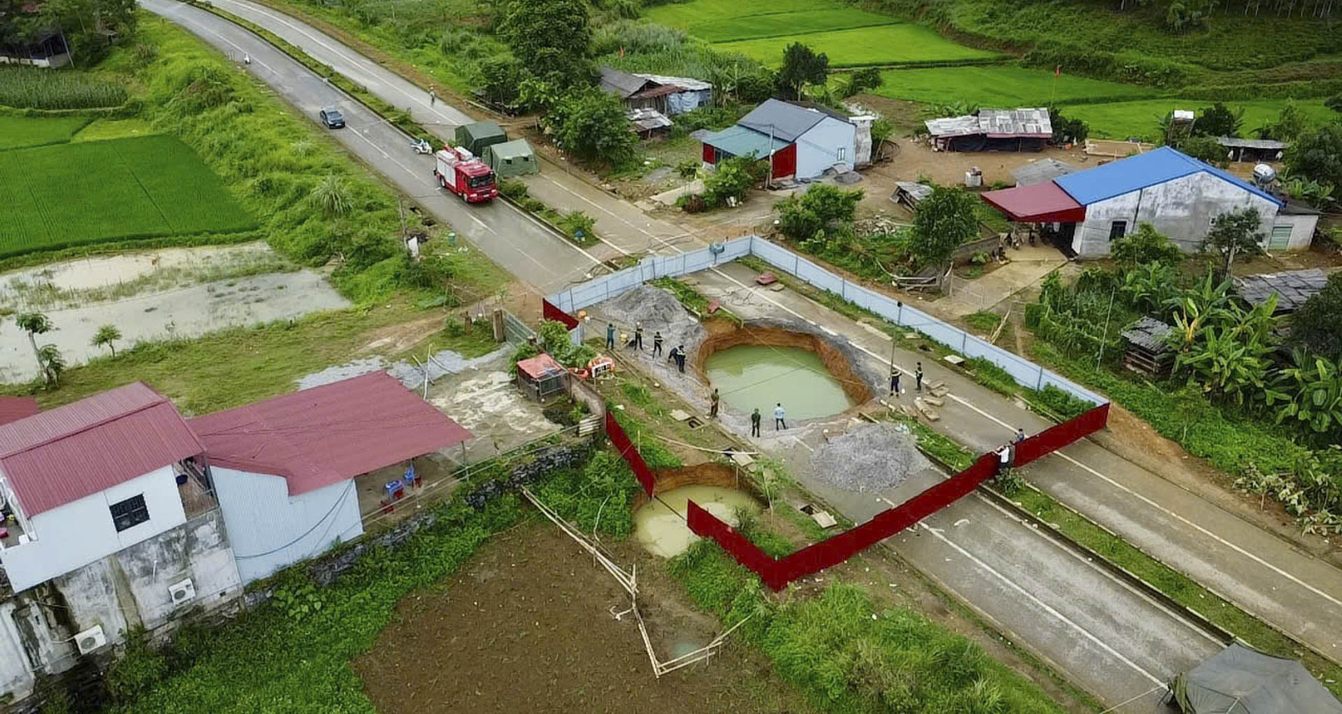 Deadly sinkhole search ends in Bac Kan due to worsening conditions