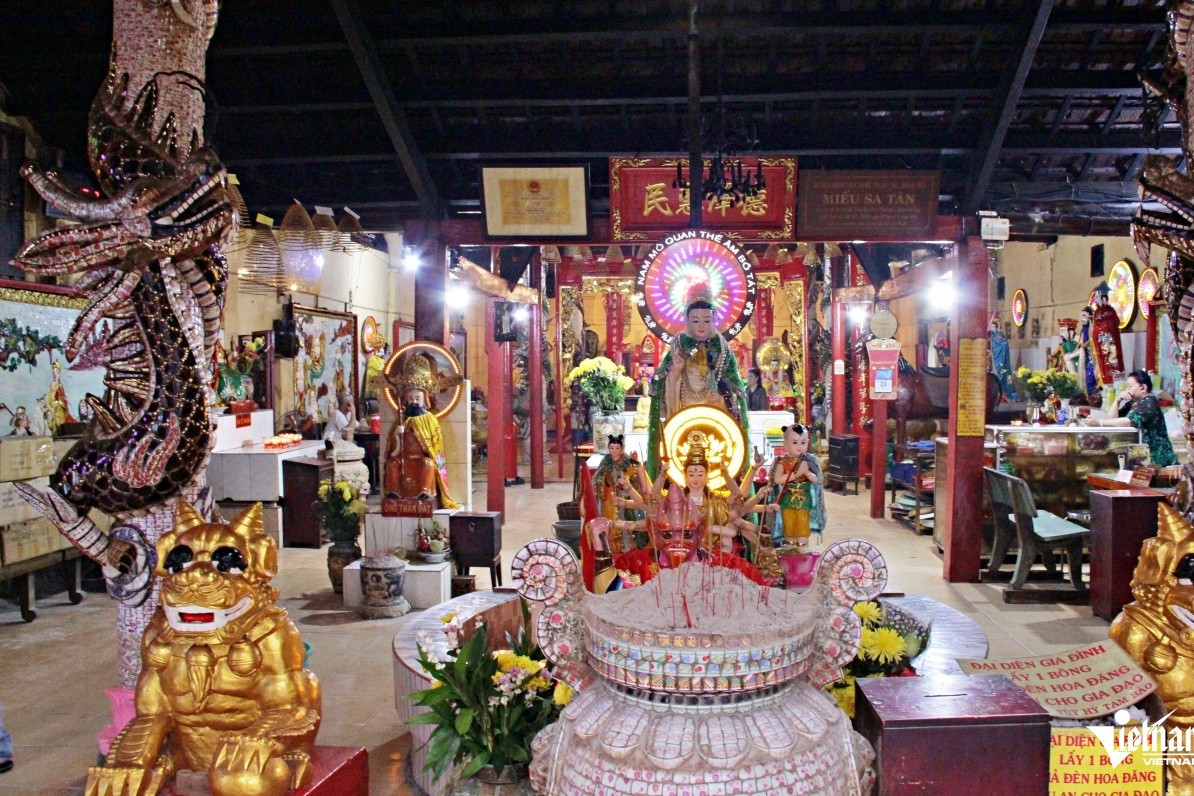 Fisherman’s discovery of statue underwater leads to sacred temple in HCMC