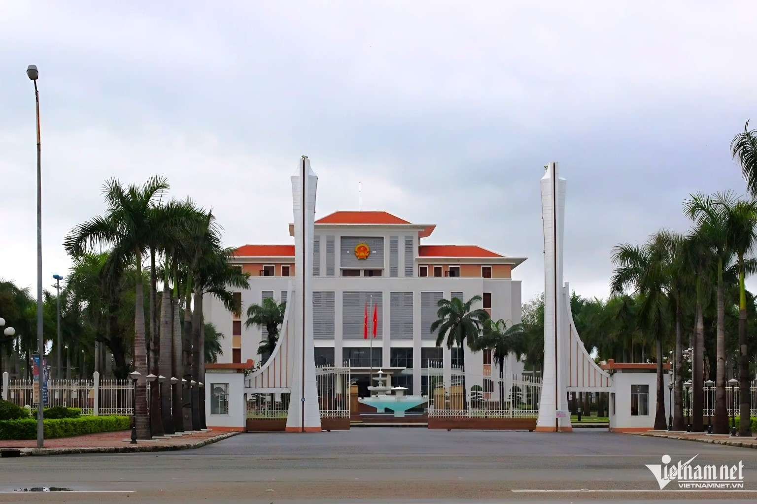 Quang Nam proposes support for officials in Da Nang after administrative merger