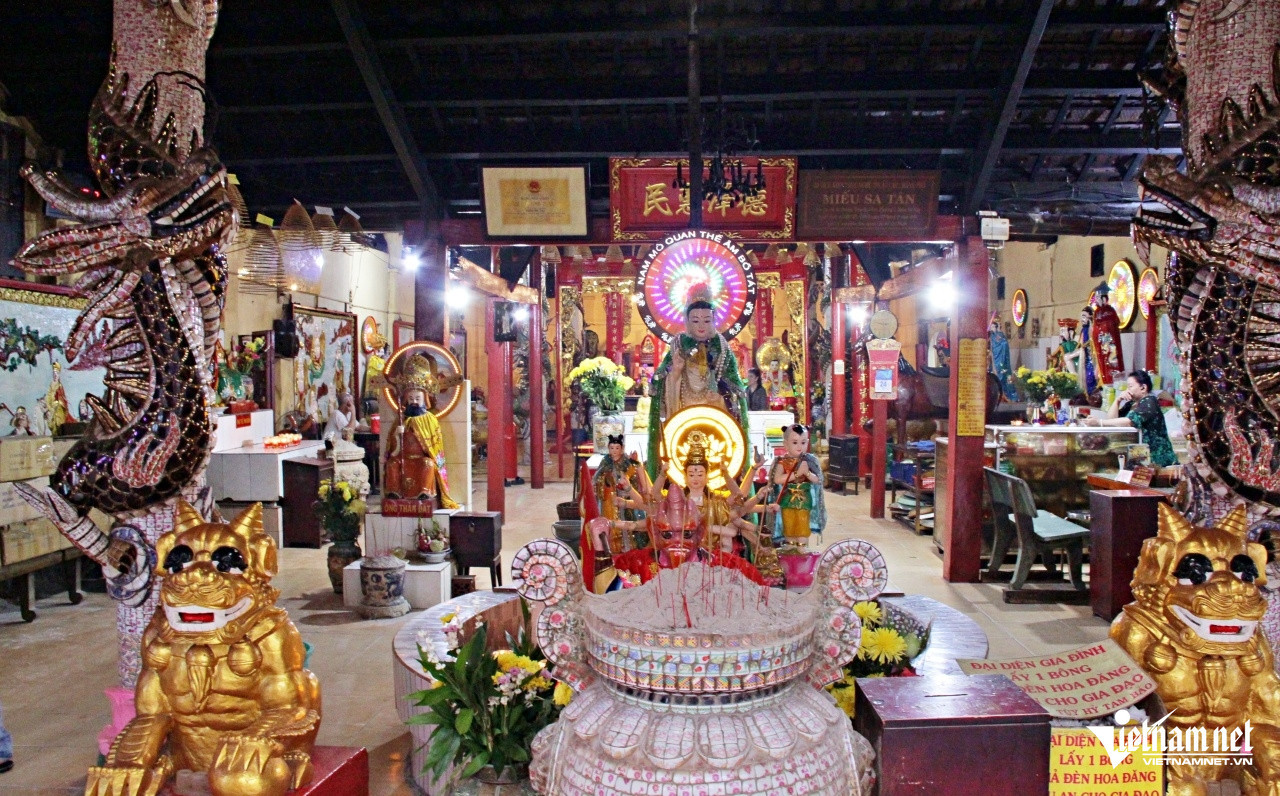 temple HaNguyen.jpg