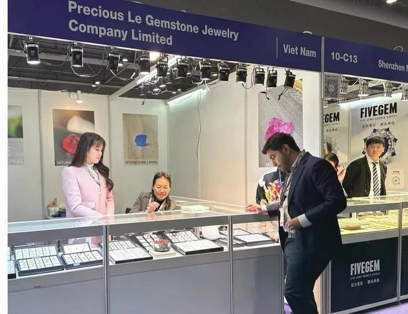 Vietnam shines at Asia’s gemstone festival in Geneva