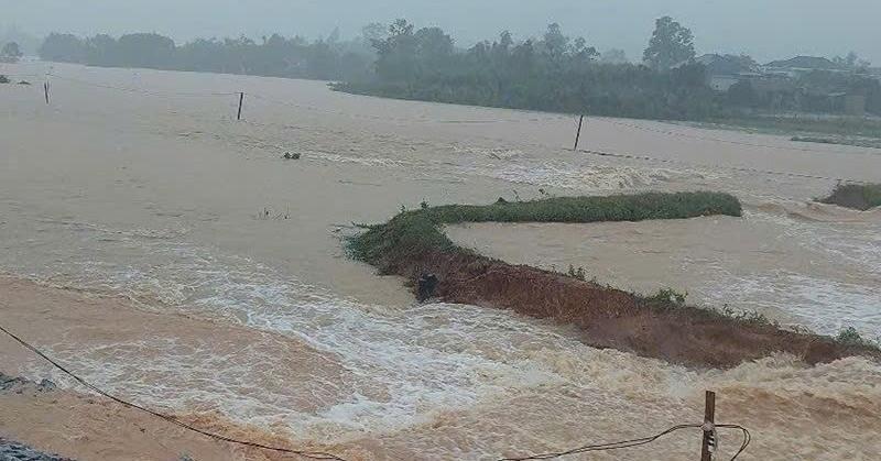 Quang Binh dam collapses amid storm, flood risk rises