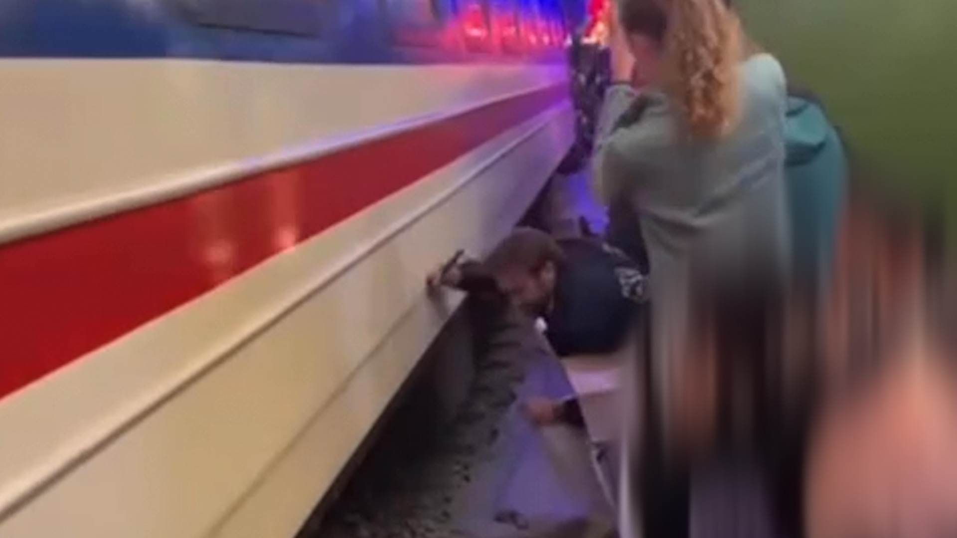 Close call: Western tourist nearly hit by train at Hanoi’s rail café street