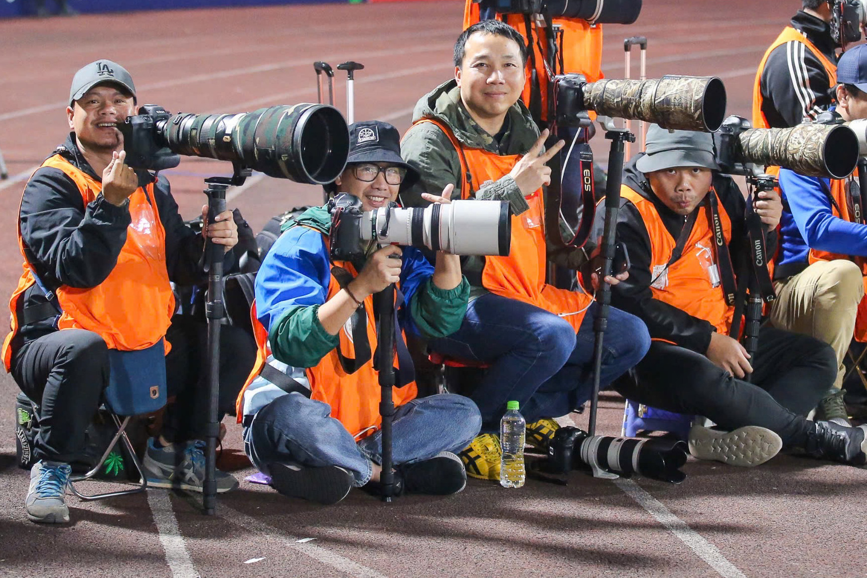 journalists vn.jpg