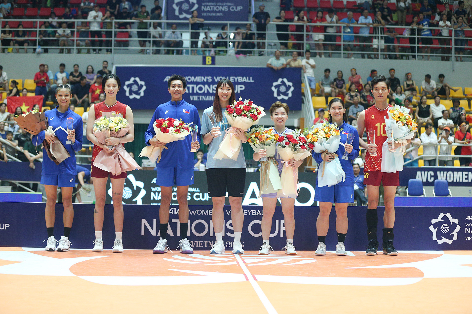 bong chuyen chau a 1.JPG