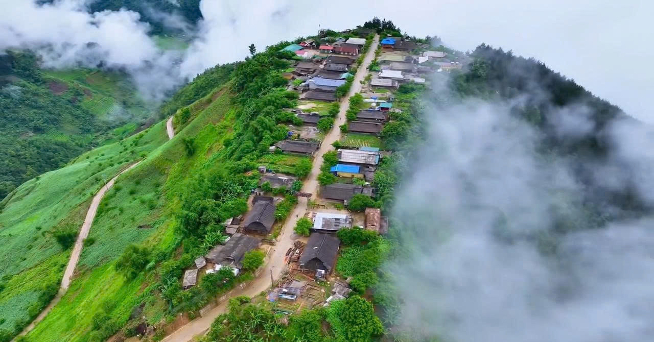 Cu Vai village in Yen Bai: A mountaintop escape into the clouds