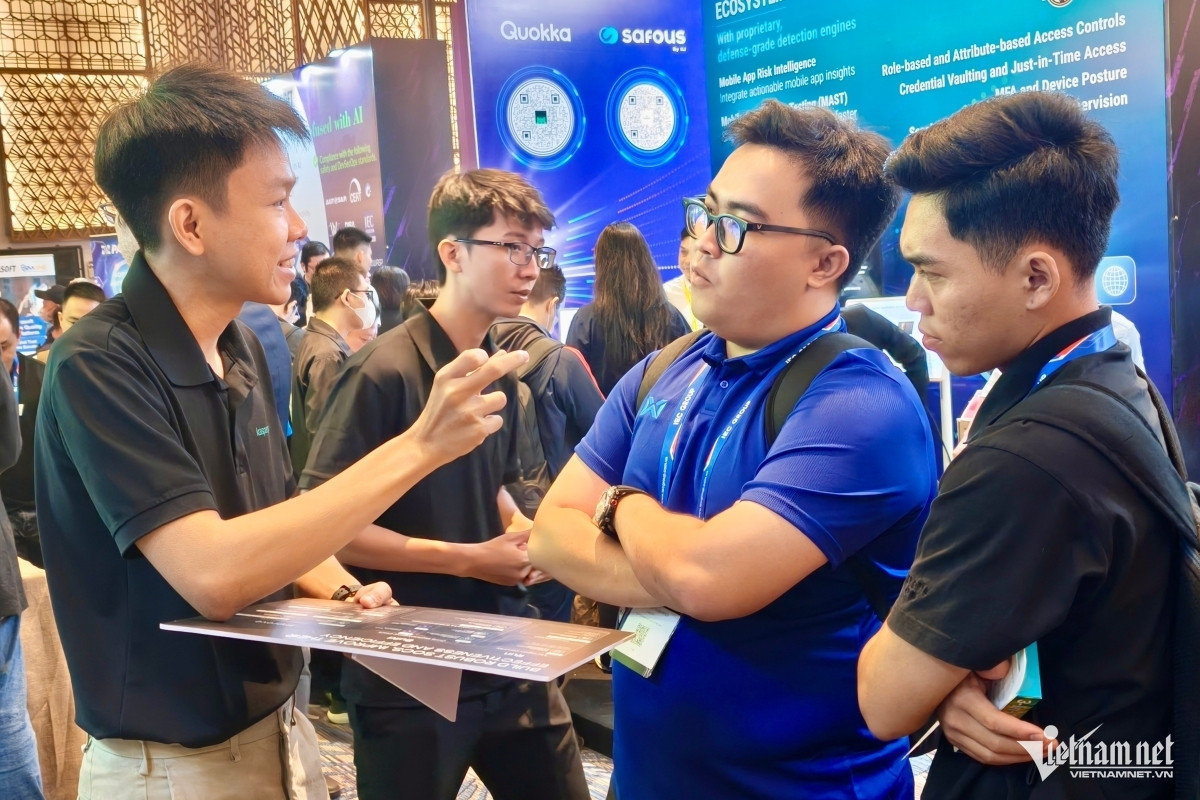 Cyberspace can unlock economic potential, but faces security risks