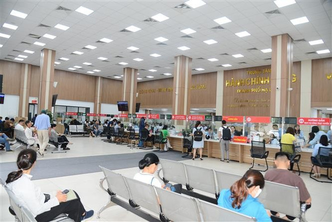vna-potal-phuong-xa-dac-khu-tai-quang-ninh-trong-ngay-dau-thu-nghiem-van-hanh-chinh-quyen-dia-phuong-hai-cap-8095473.jpg