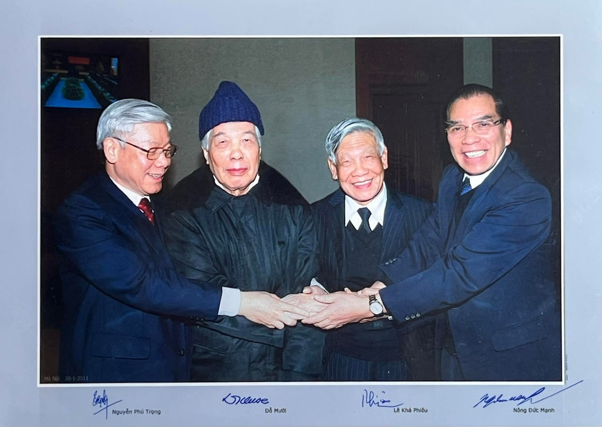 Ảnh chụp 4 TBT Đảng CSVN   Minh Đạo.jpg