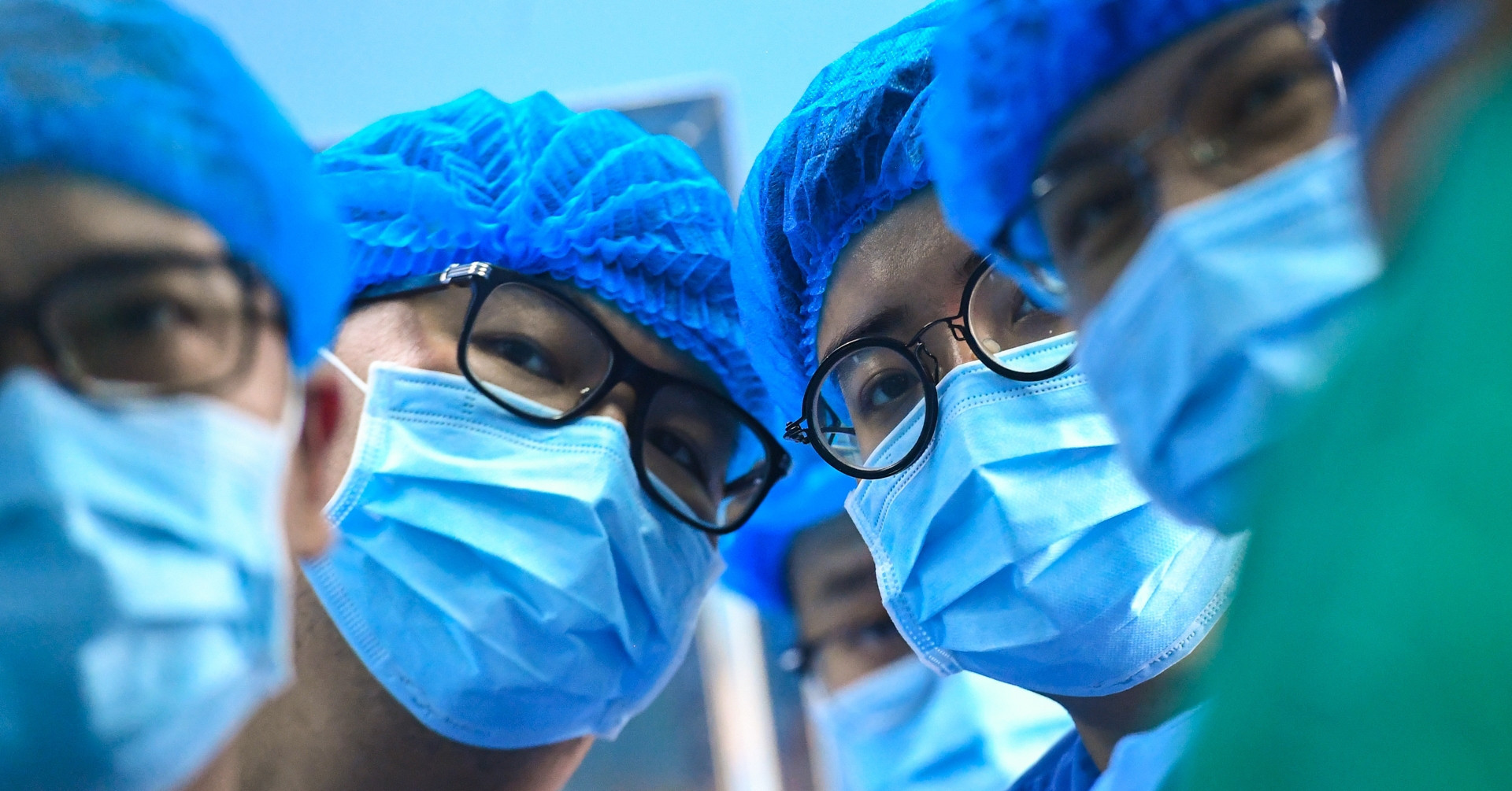 US and Vietnamese doctors perform life-changing surgeries for poor children