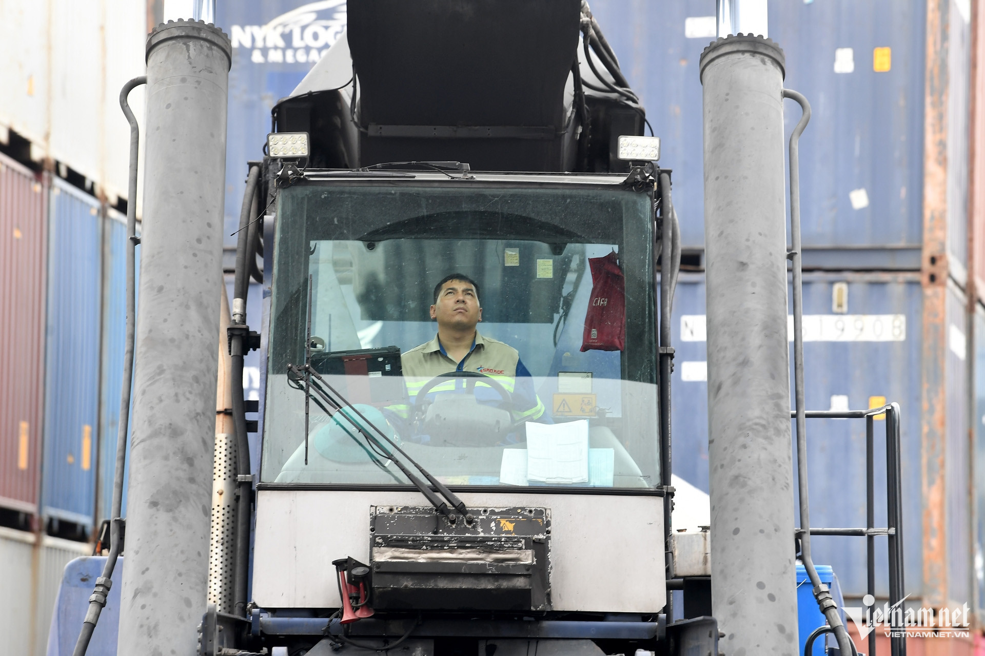 hai phong port13.jpg