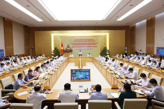 vna-potal-thu-tuong-chu-tri-phien-hop-lien-bcd-ve-xoa-nha-tam-va-du-an-trong-diem-8106090.jpg