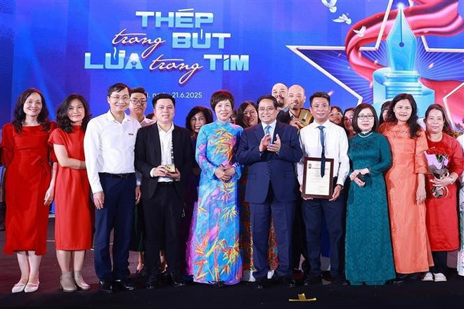 19th-national-press-awards-ceremony-2.jpg