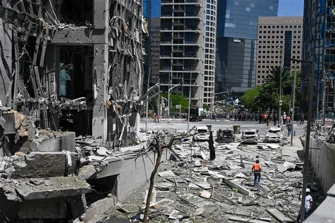 Vietnam activates response plans, ensuring safety for citizens in Israel, Iran