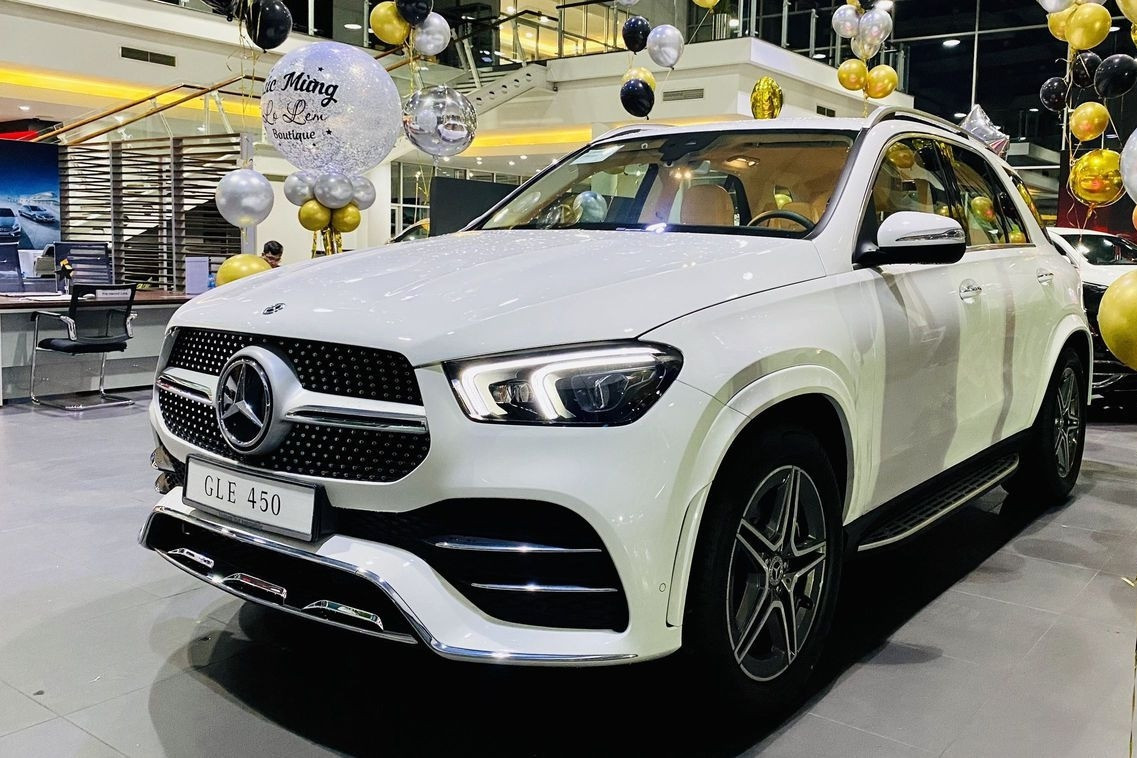 American cars: zero tariff may lower prices, but won't boost demand