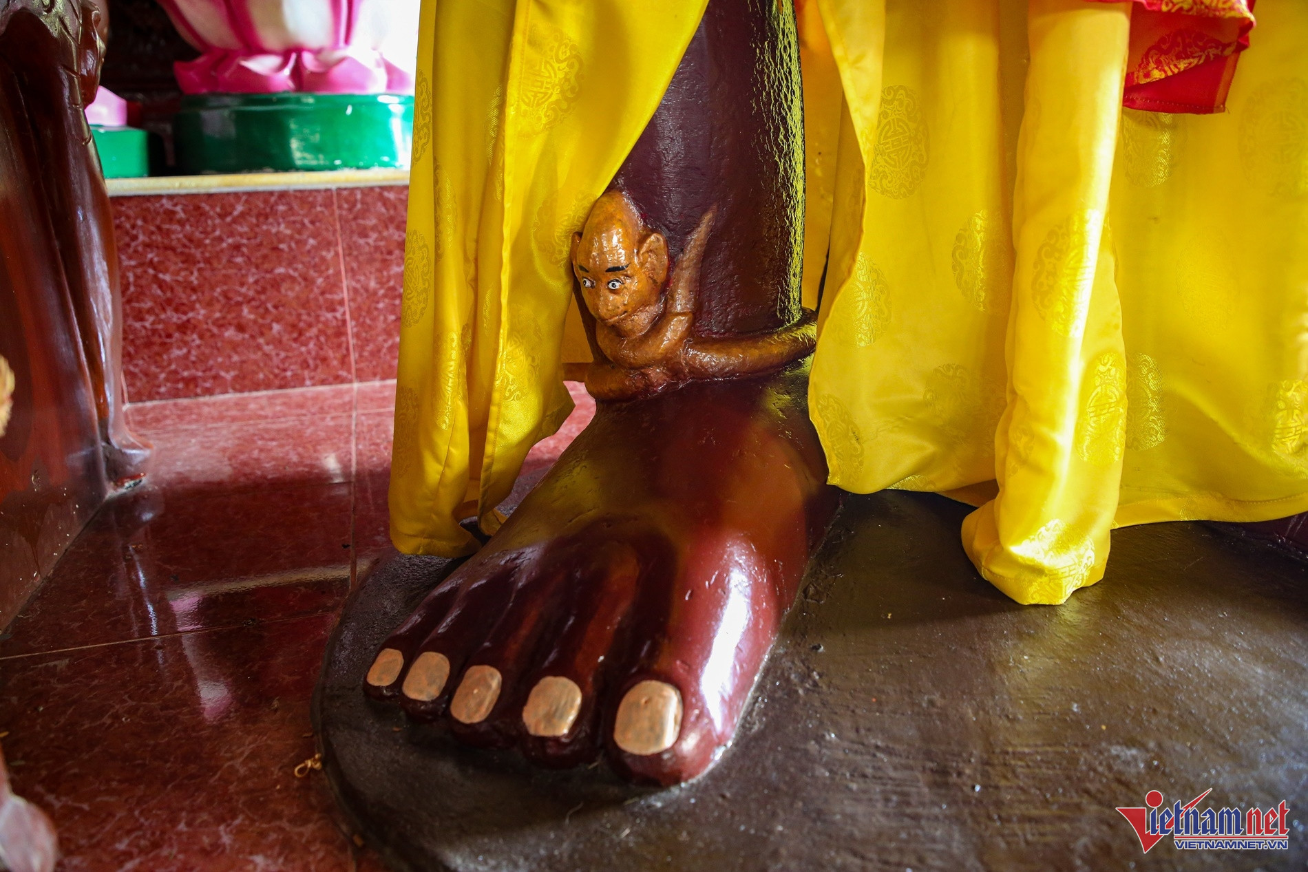 vietnam pagoda.jpg6.jpg