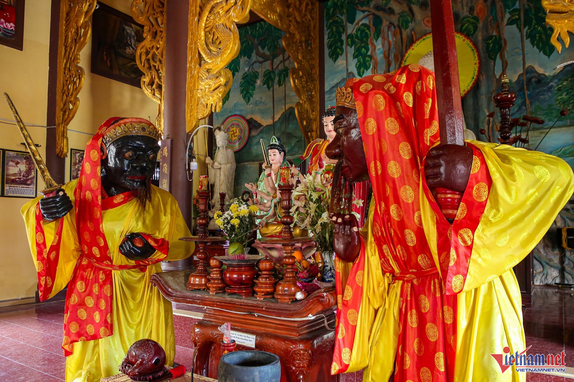 vietnam pagoda.jpg8.jpg
