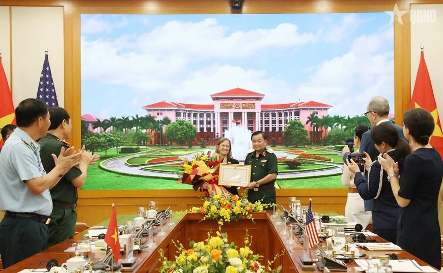 Vietnam, US strengthen cooperation on dioxin pollution treatment