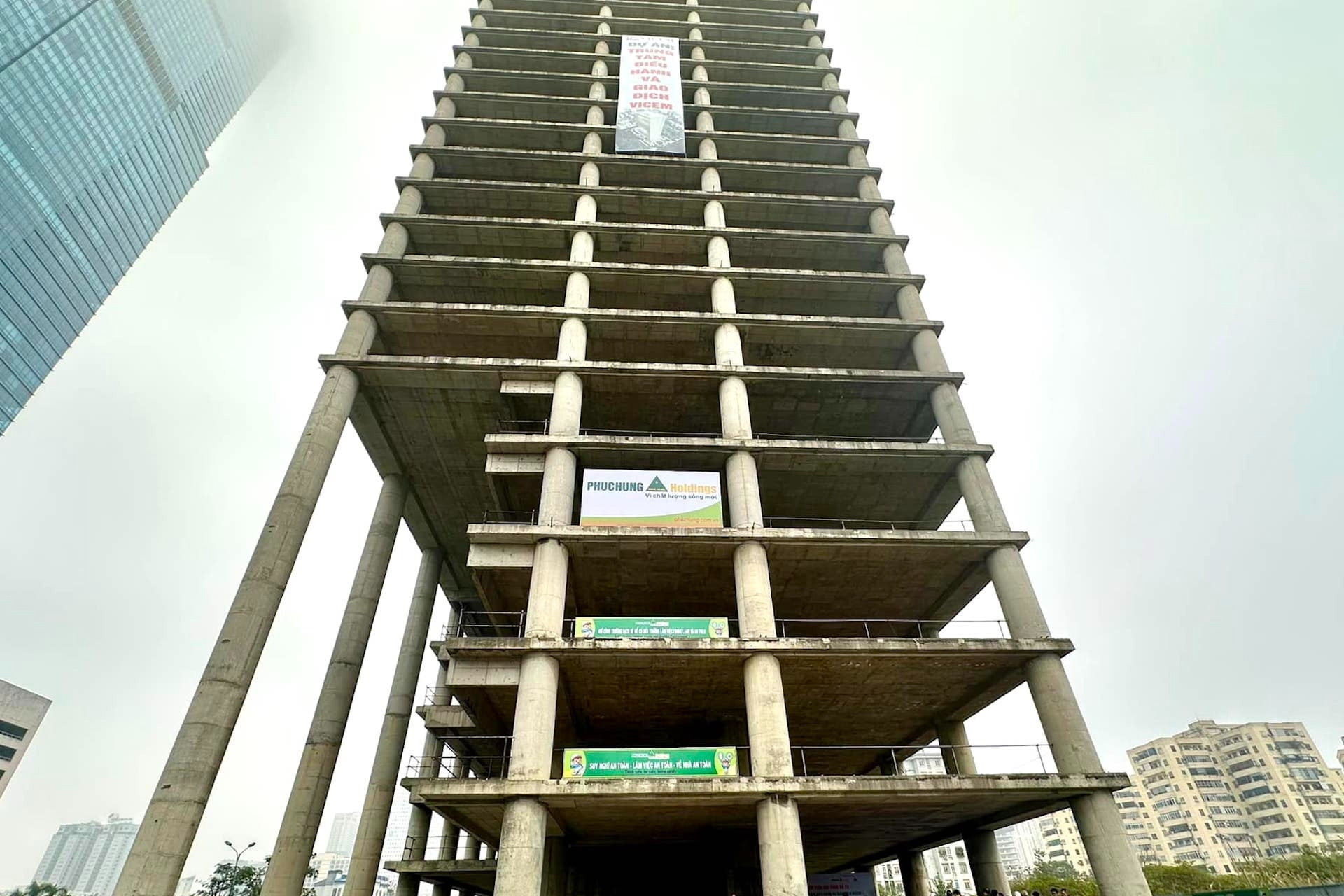 Ministry revives billion-VND tower project left abandoned on prime Hanoi land