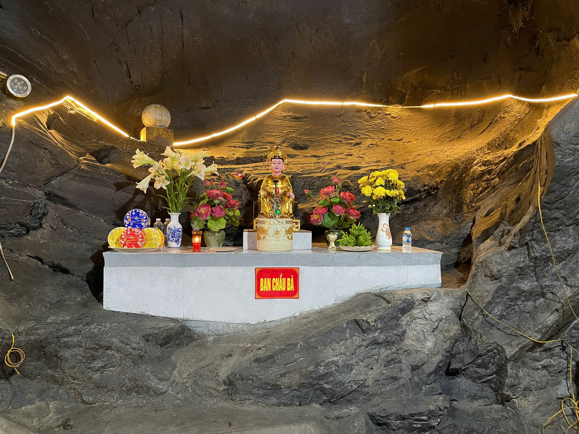 vietnam pagoda.jpg12.jpg