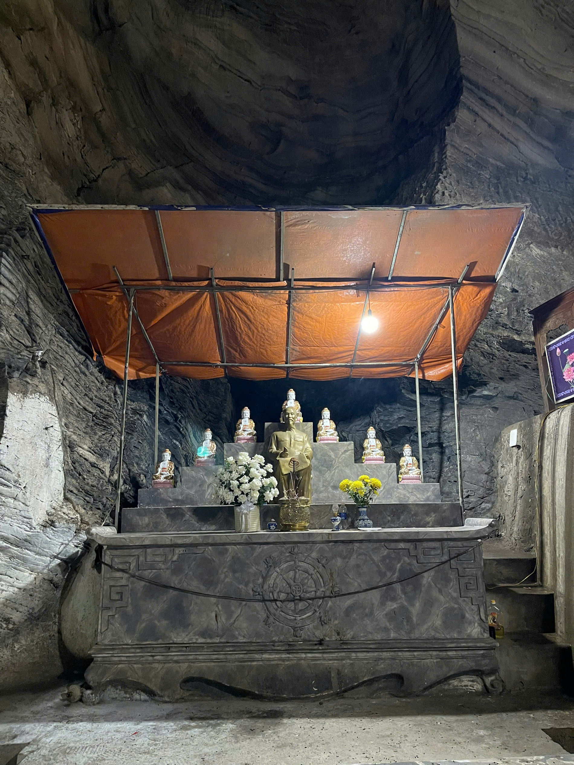 vietnam pagoda.jpg15.jpg