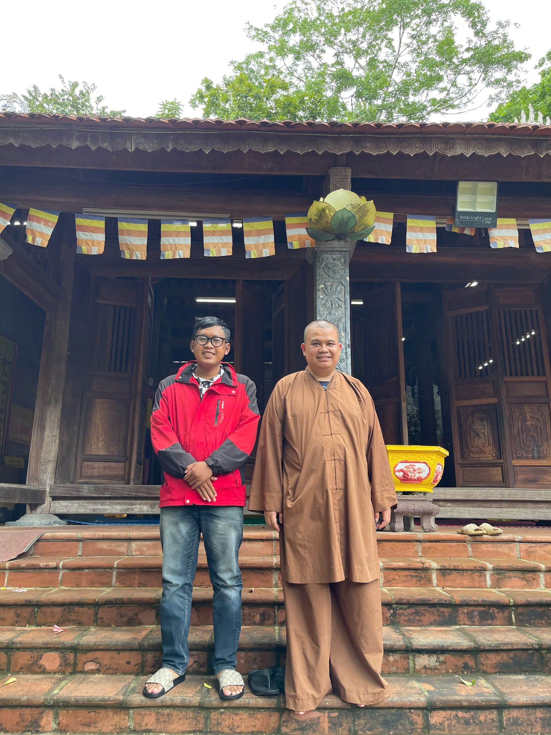 vietnam pagoda.jpg3.jpg