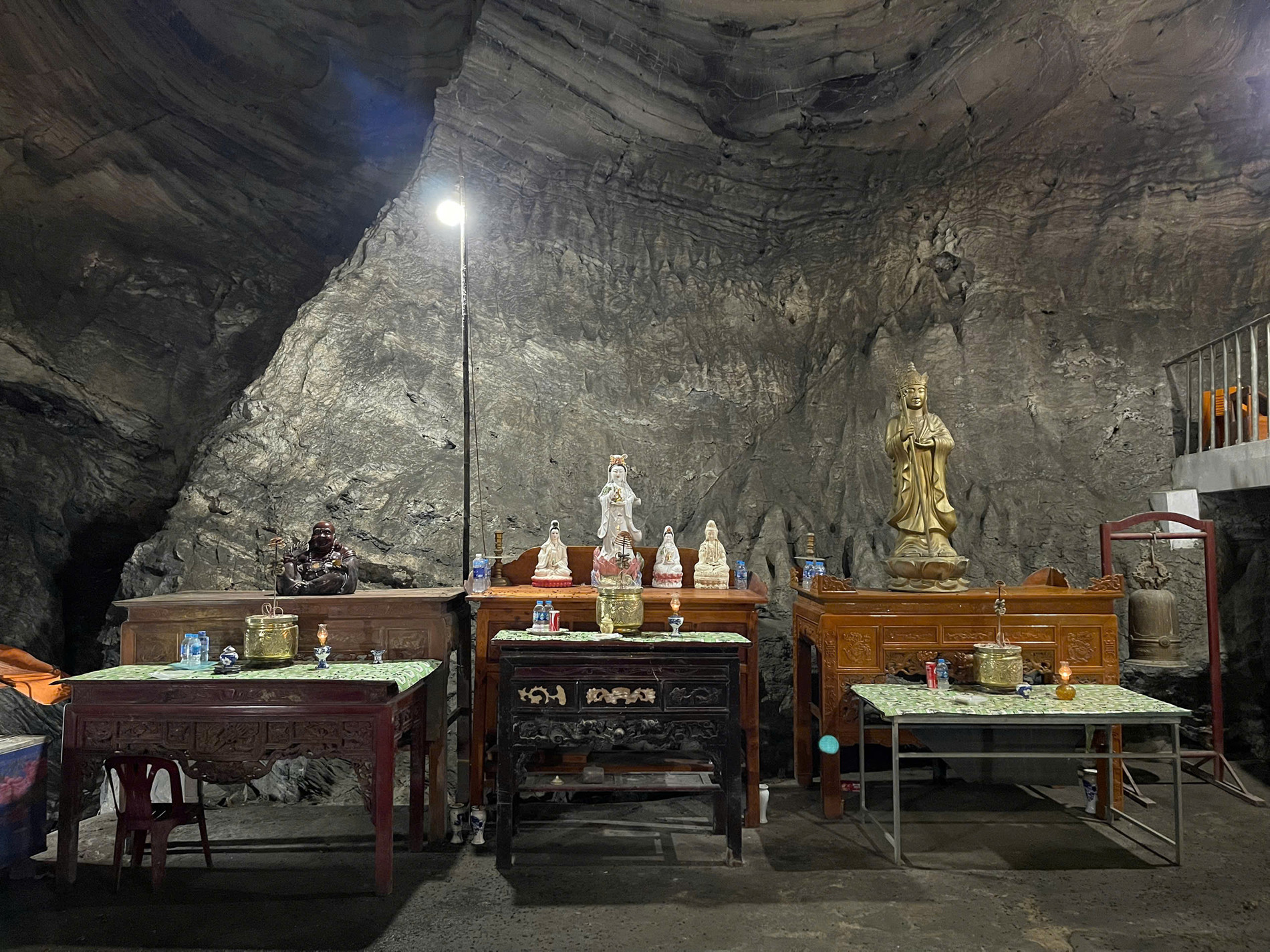 vietnam pagoda.jpg7.jpg